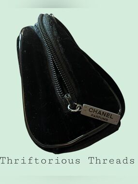 CHANEL Parfums Makeup Bag